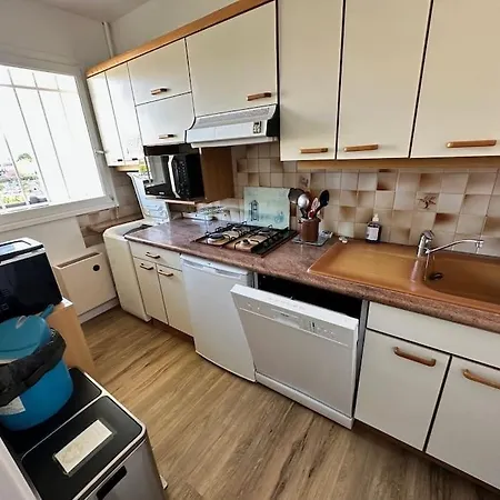 Plein Soleil, 2 Chambres, Balcon Et Vue *